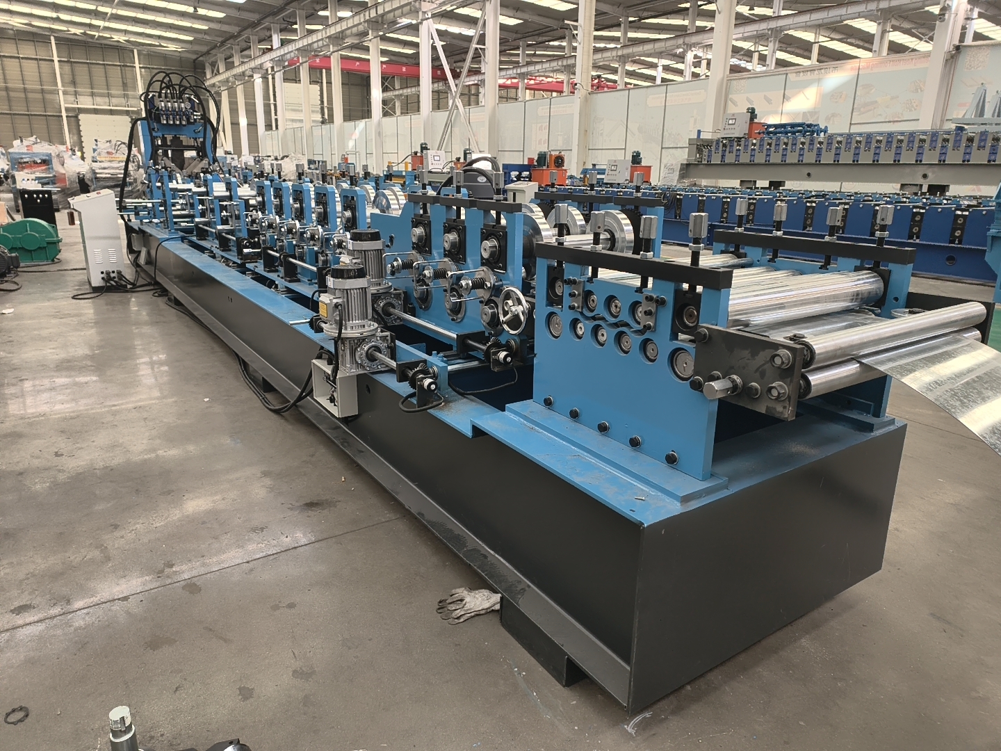 C Purlin Roll Forming Machine Produsen - Cara Mesen kanthi Biaya Paling Apik