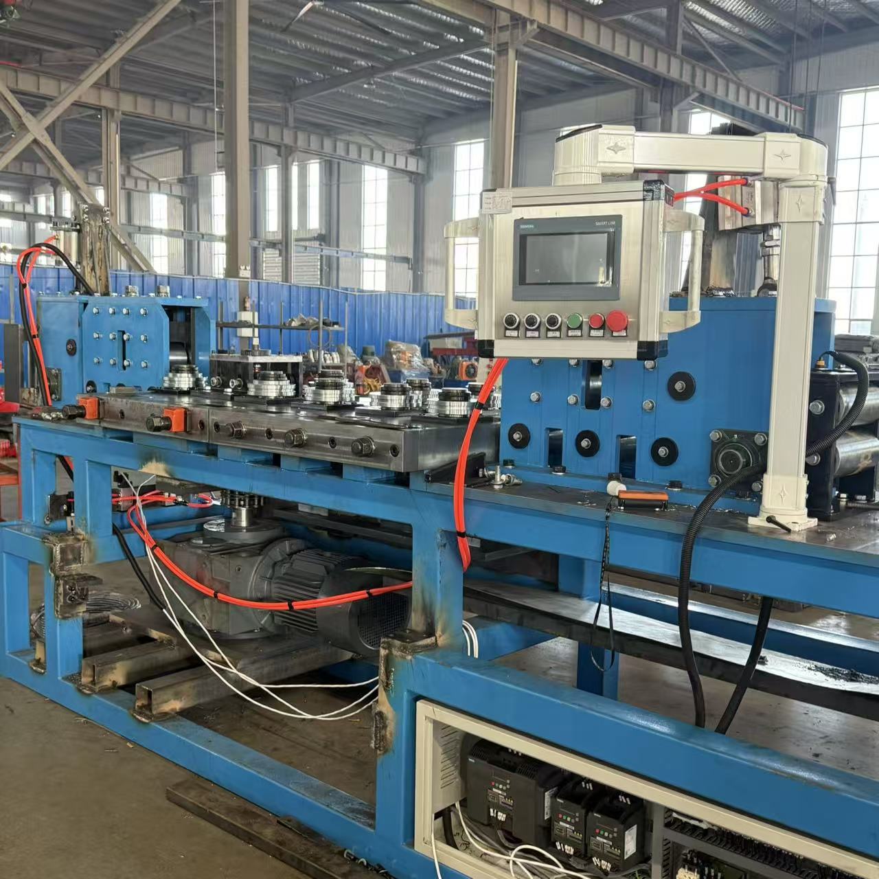 Lini Produksi Roll Forming Dhuwur - Ngurangi Biaya Tenaga Kerja & Nambah Output